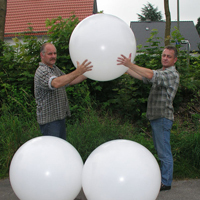 Kunststoff-Hohlkugeln